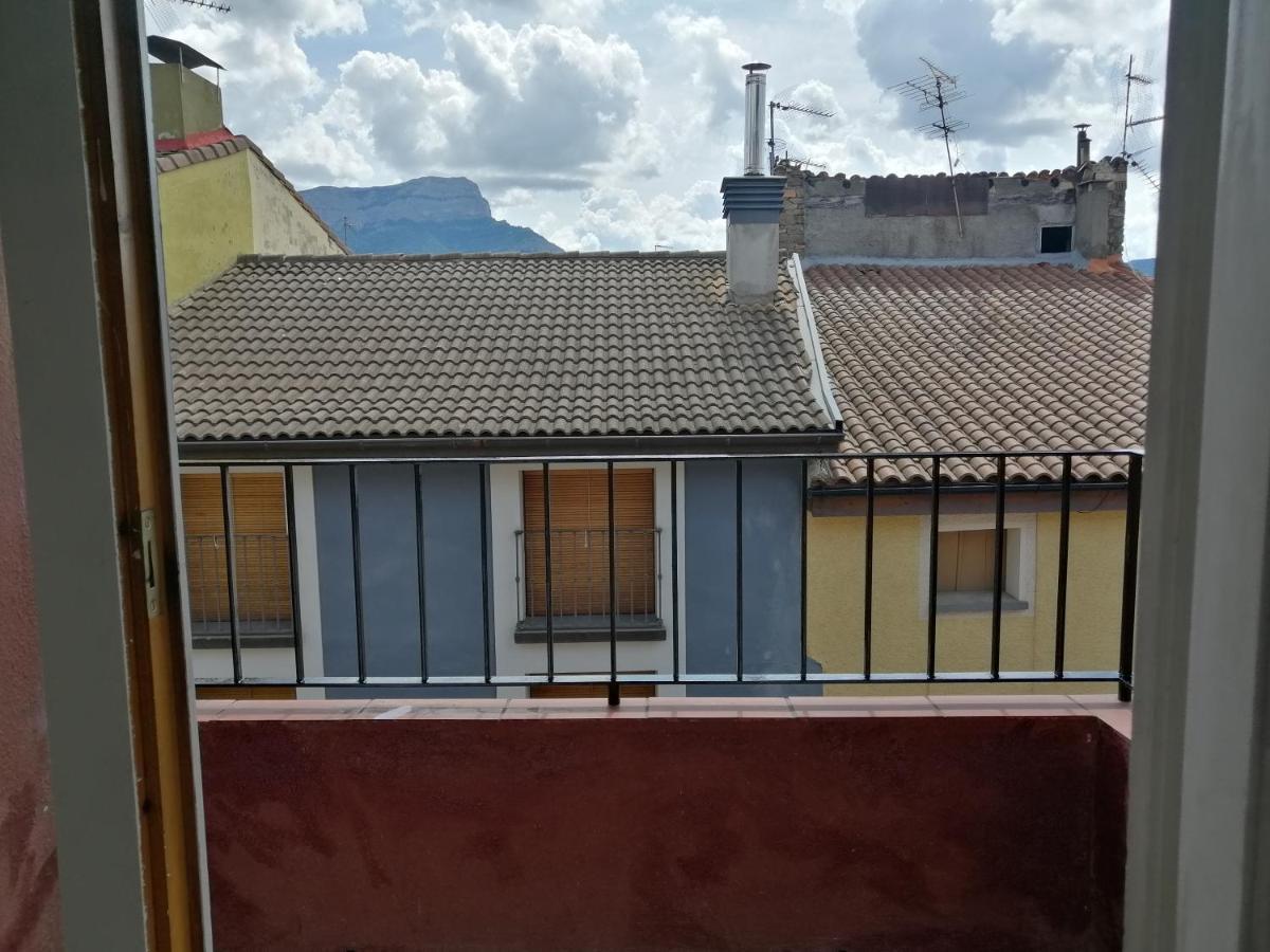 Luminoso, céntrico y silencioso apartamento Jaca Extérieur photo